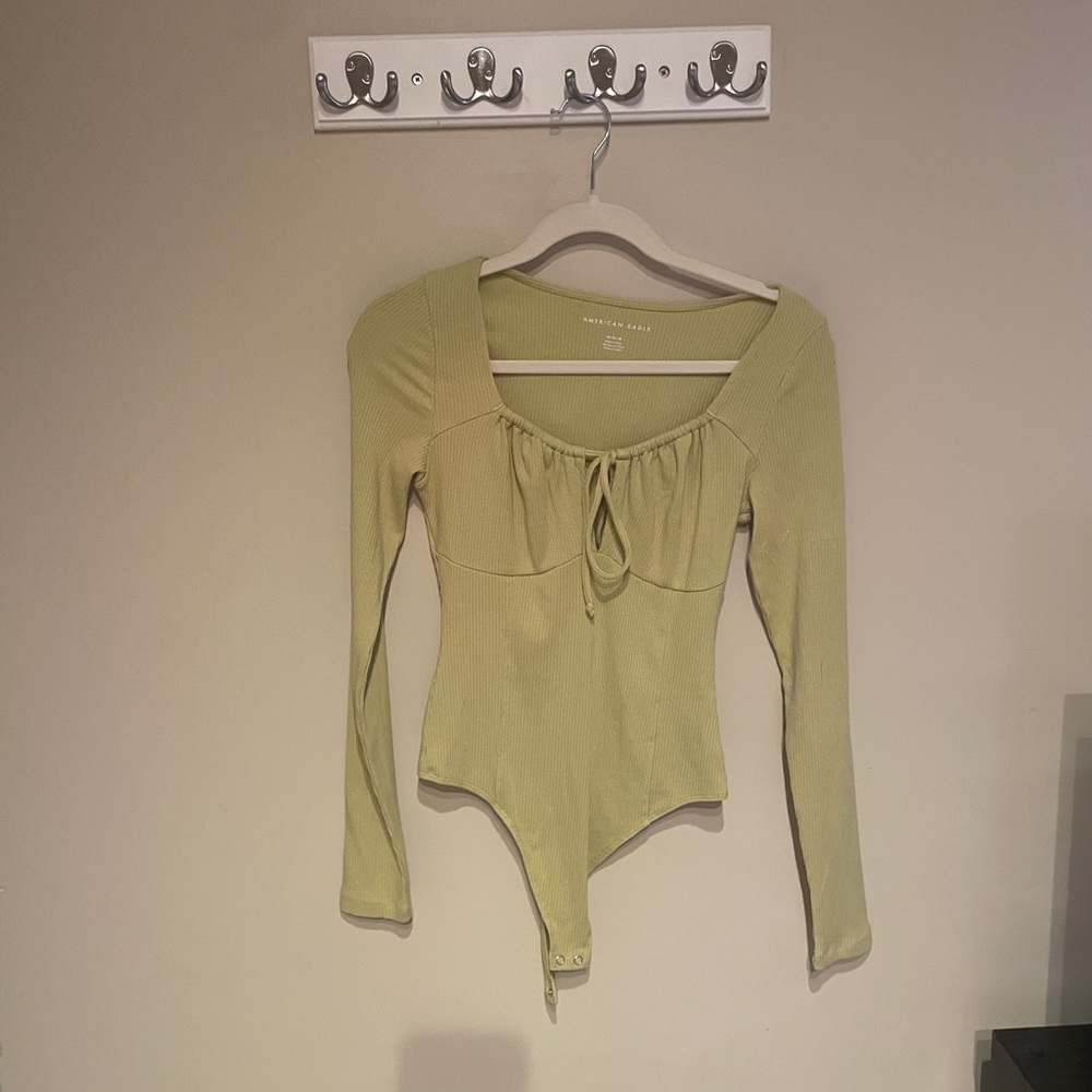 NEVER WORN AE LIGHT GREEN BODYSUIT SIZE M